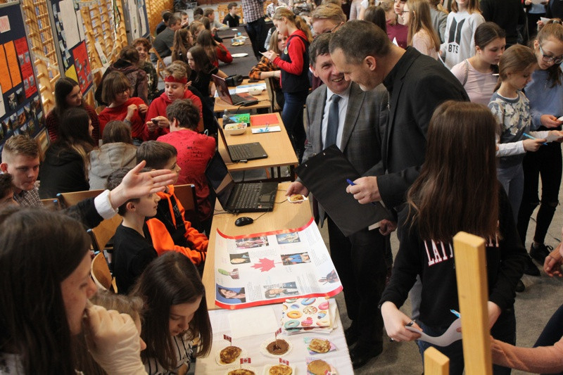 Projekty Edukacyjne w Filii SP 8 w Policach [foto]