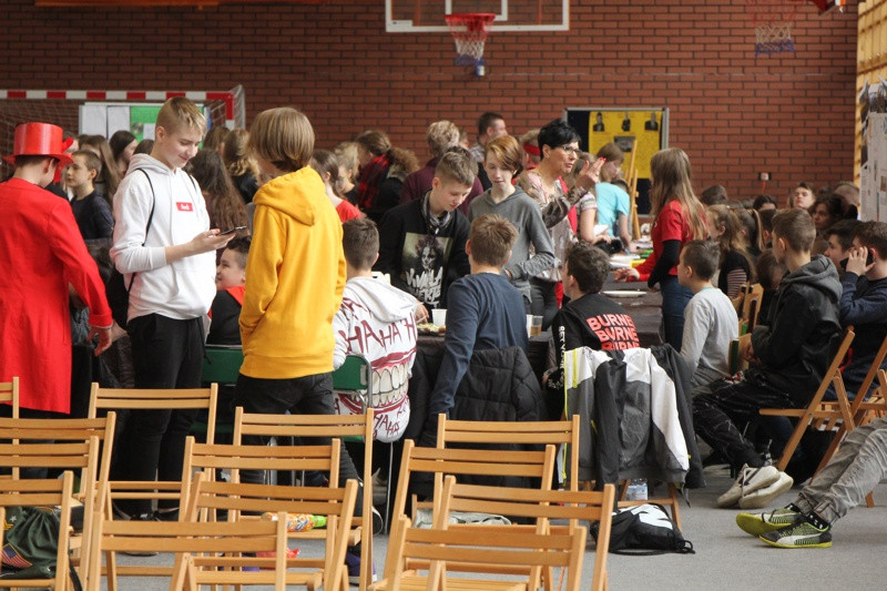 Projekty Edukacyjne w Filii SP 8 w Policach [foto]