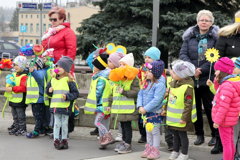 Kolorowe korowody przeszły ulicami Polic [foto/wideo]