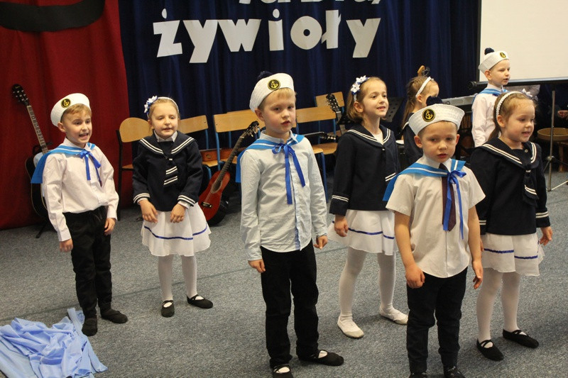 Anioły lubią żywioły – wystawa w Trzebieży [foto]