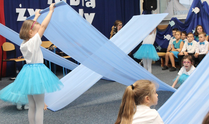 Anioły lubią żywioły – wystawa w Trzebieży [foto]