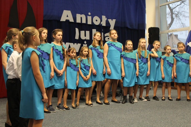 Anioły lubią żywioły – wystawa w Trzebieży [foto]