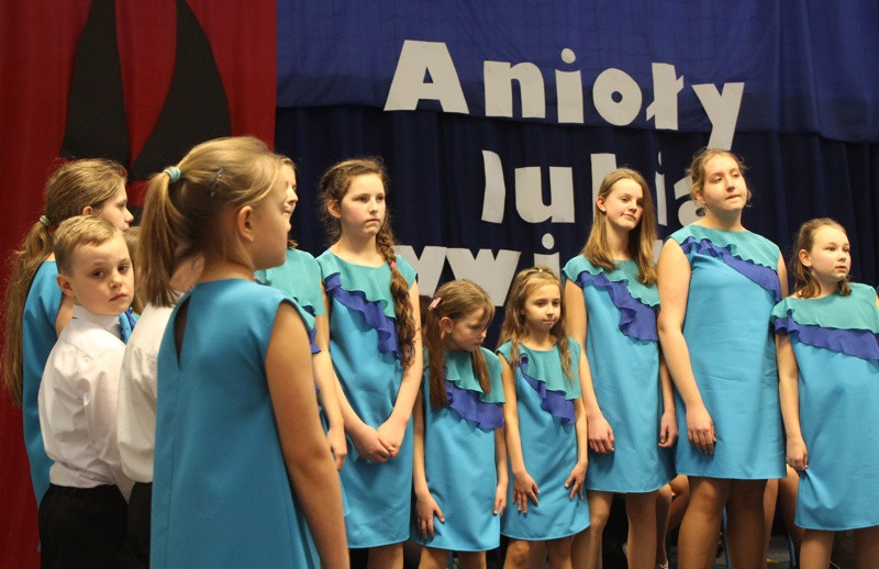 Anioły lubią żywioły – wystawa w Trzebieży [foto]