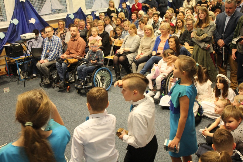 Anioły lubią żywioły – wystawa w Trzebieży [foto]