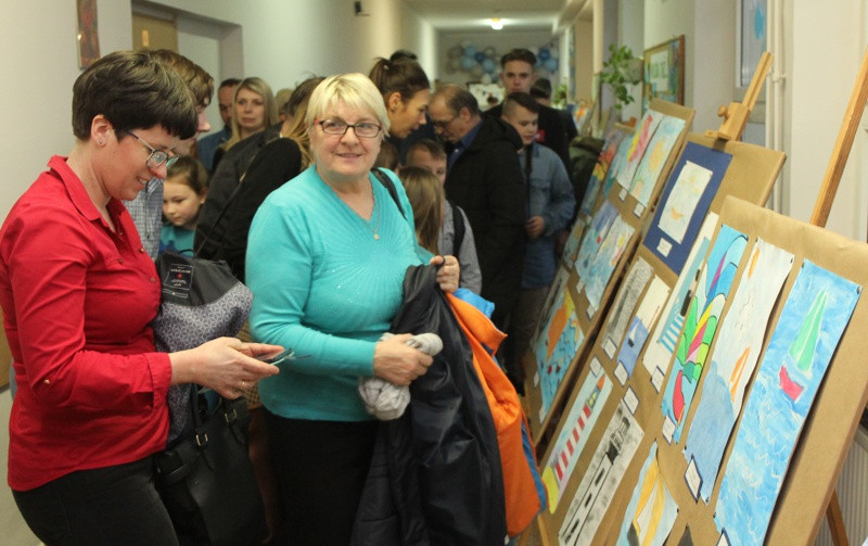 Anioły lubią żywioły – wystawa w Trzebieży [foto]