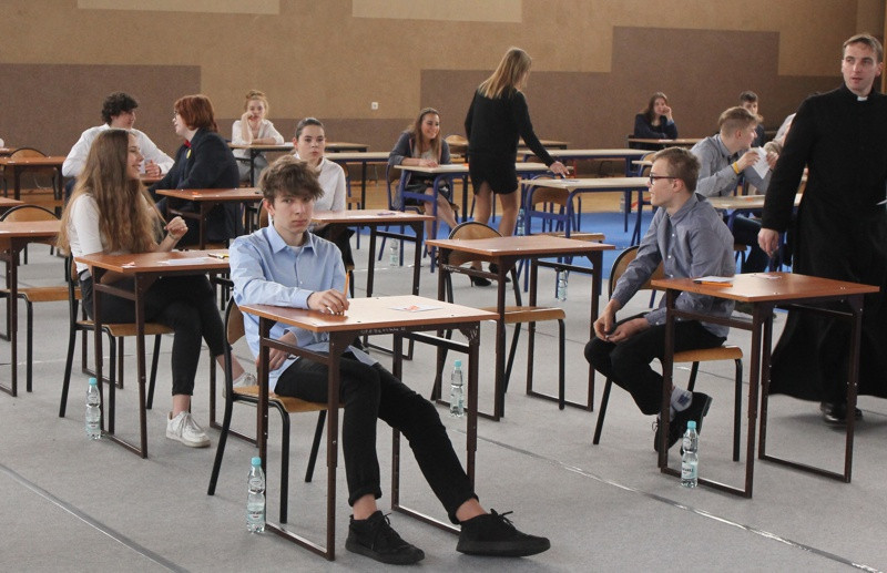 Rozpoczęły się egzaminy gimnazjalne [foto/wideo]