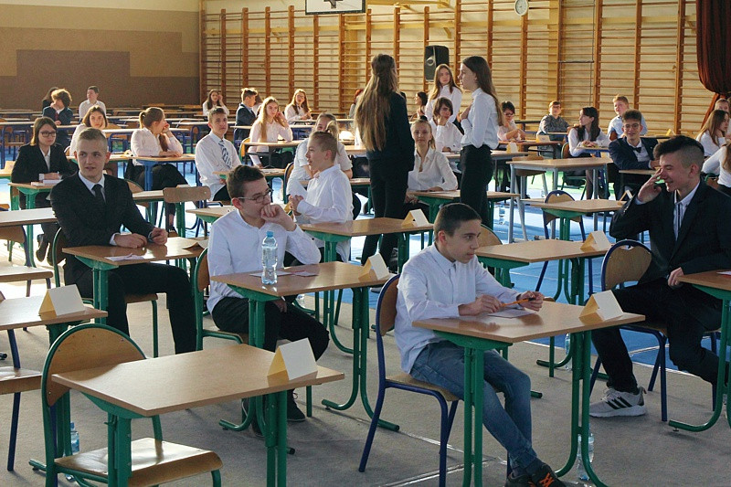 Egzamin ósmoklasisty – historyczny i w wyjątkowych warunkach