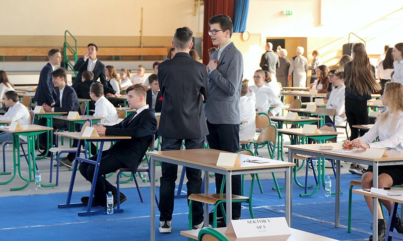 Egzamin ósmoklasisty – historyczny i w wyjątkowych warunkach