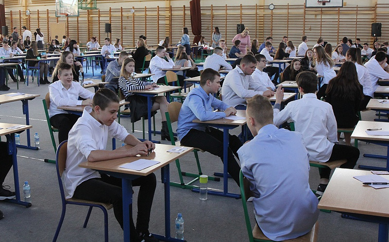 Egzamin ósmoklasisty – historyczny i w wyjątkowych warunkach