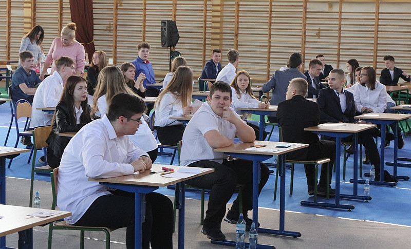 Egzamin ósmoklasisty – historyczny i w wyjątkowych warunkach