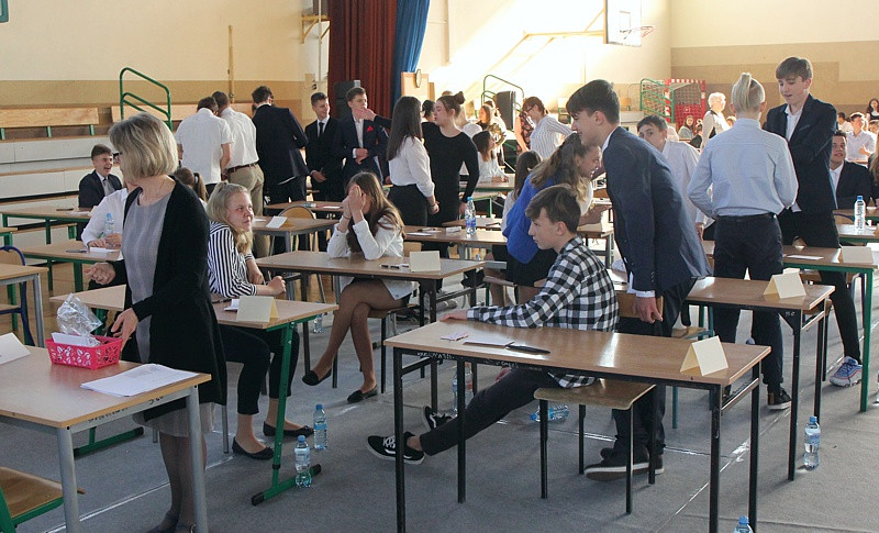 Egzamin ósmoklasisty – historyczny i w wyjątkowych warunkach