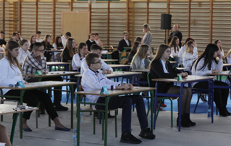 Egzamin ósmoklasisty – historyczny i w wyjątkowych warunkach