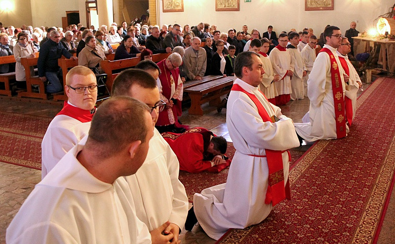 Wielki Piątek - Liturgia Męki Pańskiej