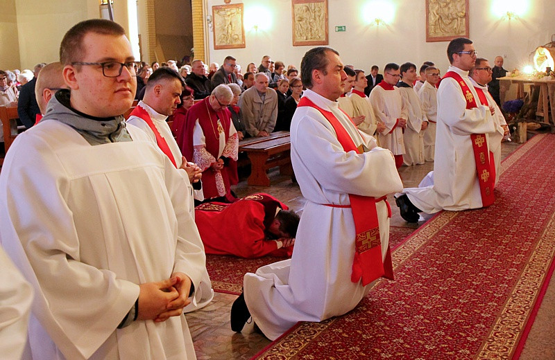 Wielki Piątek - Liturgia Męki Pańskiej