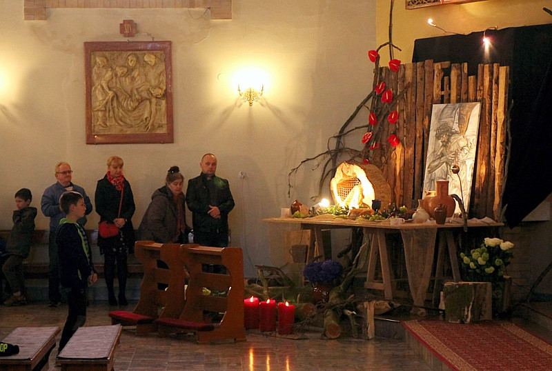 Wielki Piątek - Liturgia Męki Pańskiej