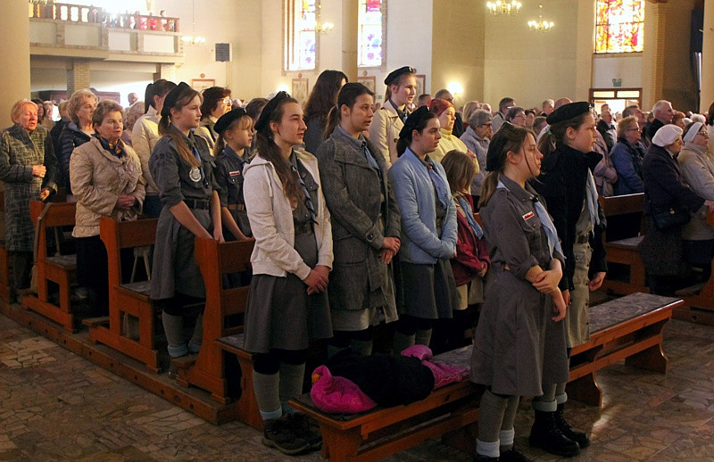 Wielki Piątek - Liturgia Męki Pańskiej
