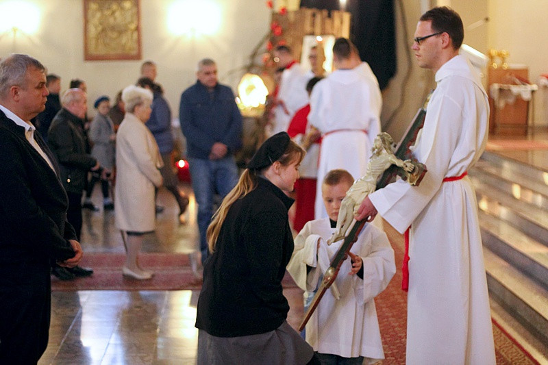 Wielki Piątek - Liturgia Męki Pańskiej