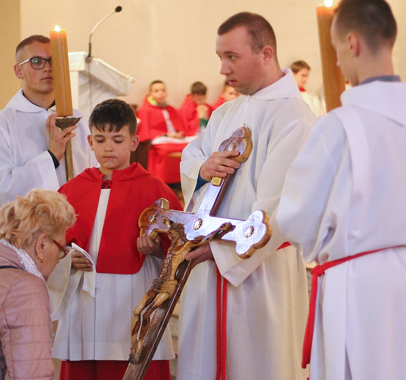 Wielki Piątek - Liturgia Męki Pańskiej