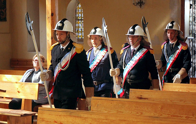 Wielka Sobota - święcenie pokarmów w polickich parafiach
