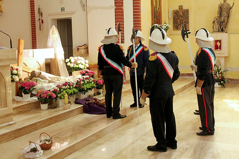 Wielka Sobota - święcenie pokarmów w polickich parafiach