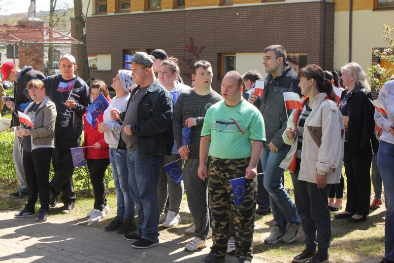 Uroczystość wciągnięcia flagi w PSONI