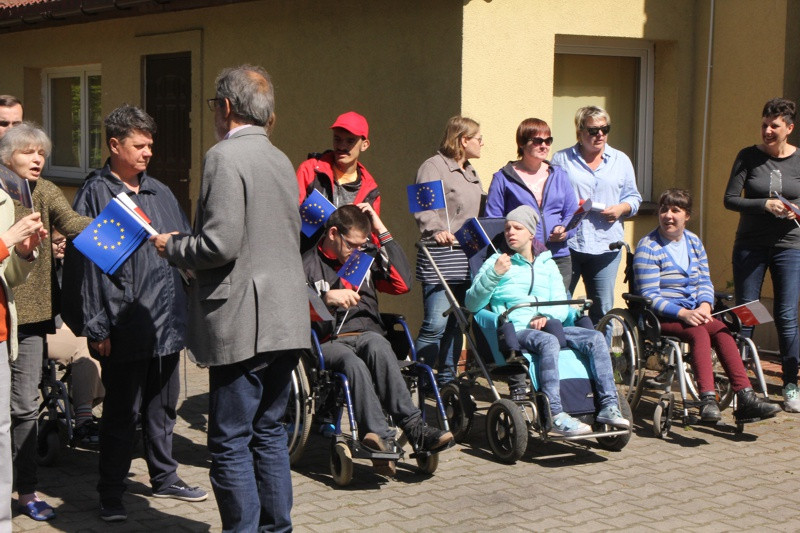 Uroczystość wciągnięcia flagi w PSONI