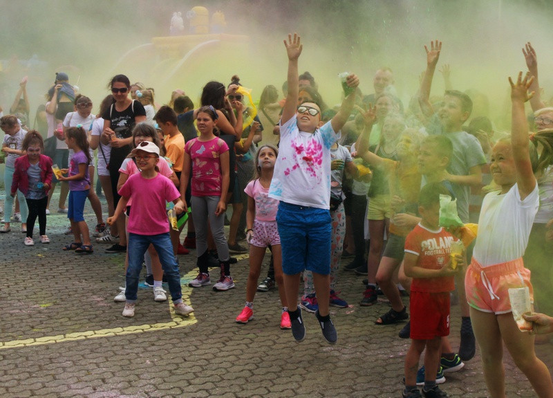 Kolorowo 'Z uśmiechem do lata'