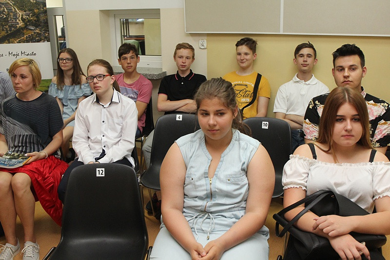 35 procent demokracji – policki okrągły stół