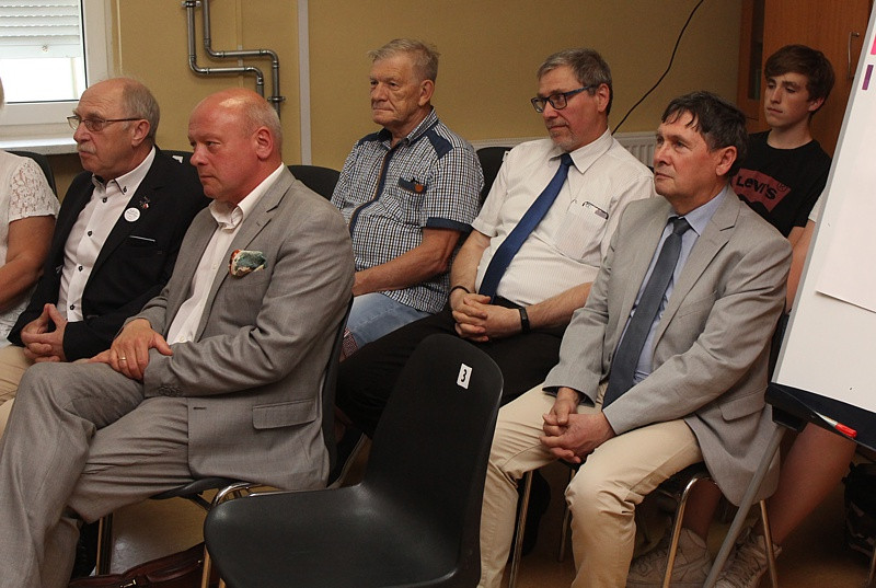 35 procent demokracji – policki okrągły stół