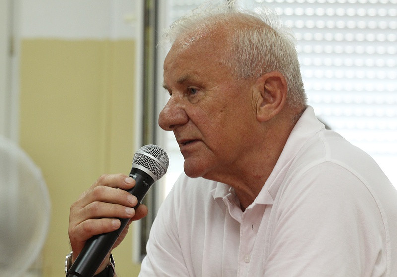 35 procent demokracji – policki okrągły stół