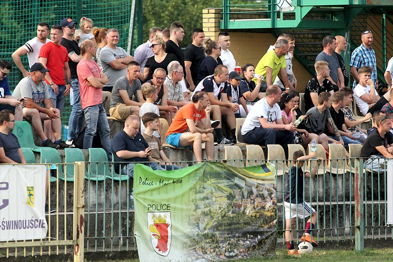 Pogoń Szczecin wygrywa z Chemikiem 3:0