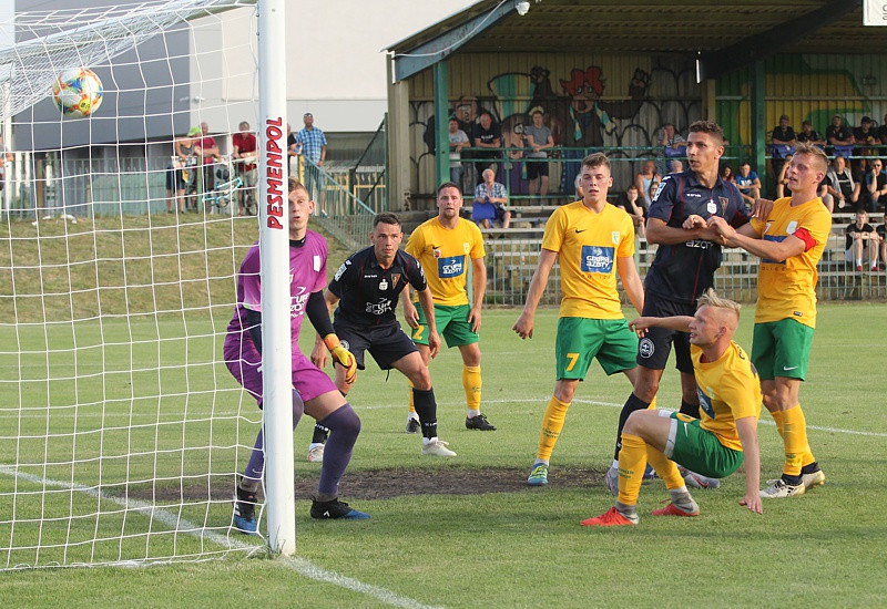 Pogoń Szczecin wygrywa z Chemikiem 3:0