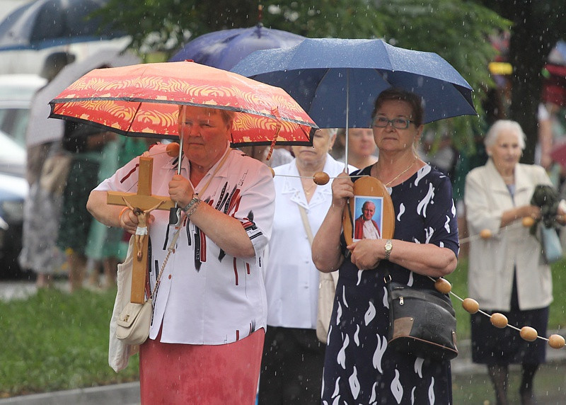 Procesja Bożego Ciała w parafii pw. św. Kazimierza w Policach