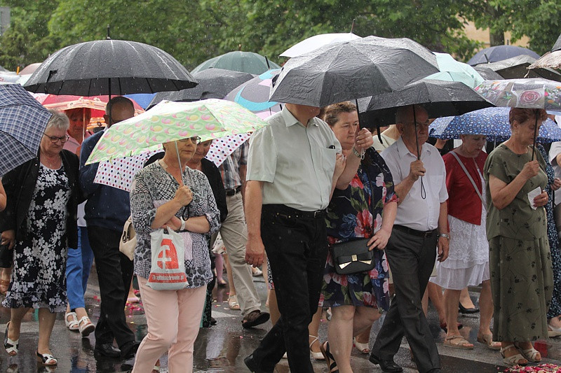 Procesja Bożego Ciała w parafii pw. św. Kazimierza w Policach