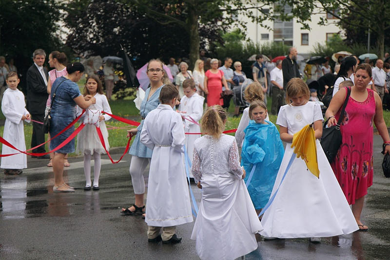 Procesja Bożego Ciała w parafii pw. św. Kazimierza w Policach