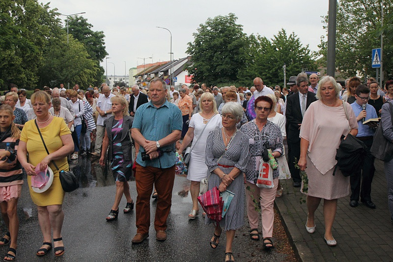 Procesja Bożego Ciała w parafii pw. św. Kazimierza w Policach