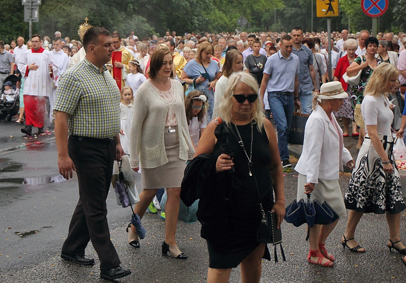Procesja Bożego Ciała w parafii pw. św. Kazimierza w Policach