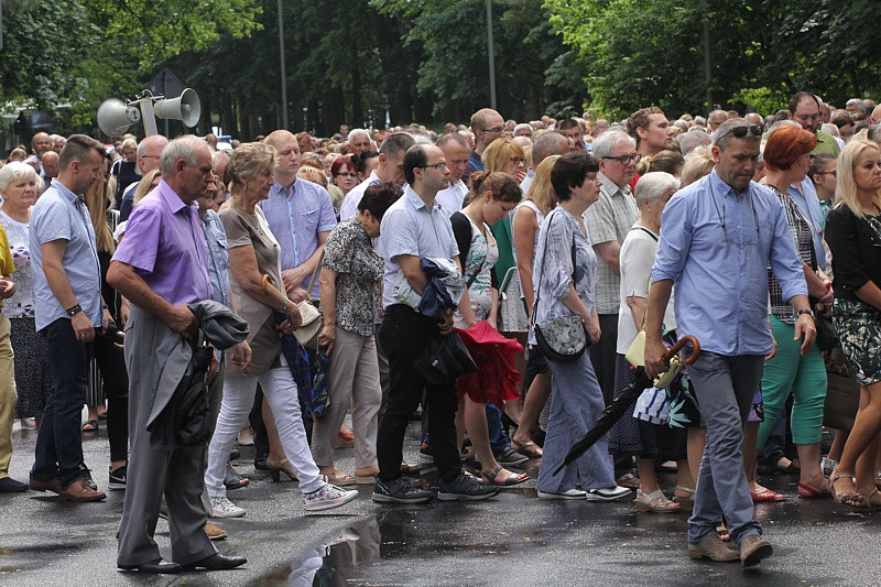 Procesja Bożego Ciała w parafii pw. św. Kazimierza w Policach