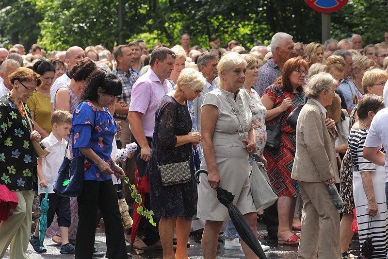 Procesja Bożego Ciała w parafii pw. św. Kazimierza w Policach