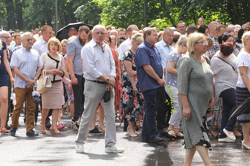 Procesja Bożego Ciała w parafii pw. św. Kazimierza w Policach