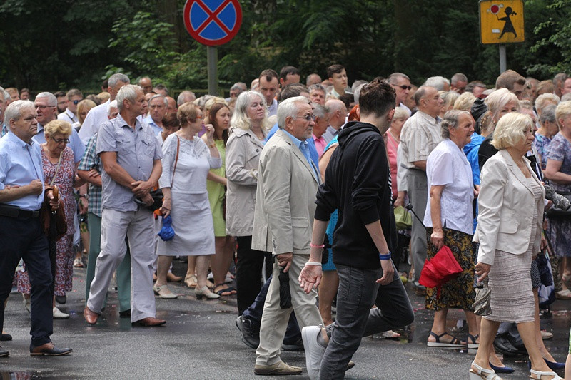 Procesja Bożego Ciała w parafii pw. św. Kazimierza w Policach