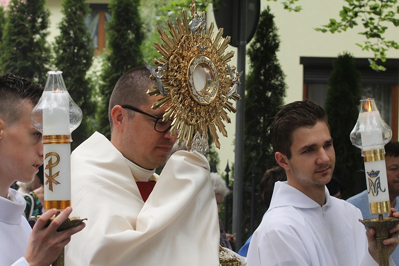 Procesja Bożego Ciała w parafii pw. św. Kazimierza w Policach