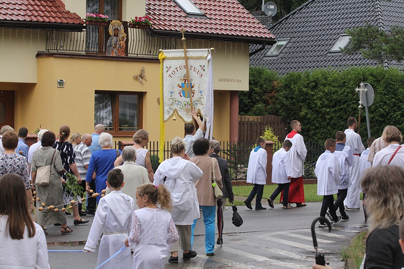 Procesja Bożego Ciała w parafii pw. św. Kazimierza w Policach
