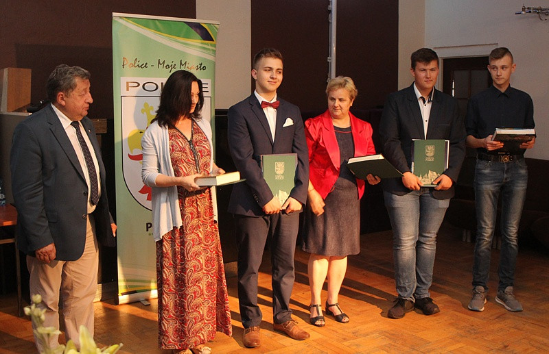 Gala wręczenia nagród najzdolniejszym uczniom Gminy Police