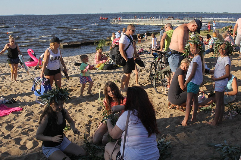 Wianki, tańce, fireshow – Noc Świętojańska w Trzebieży