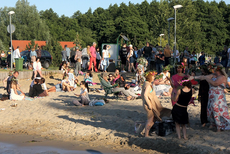 Wianki, tańce, fireshow – Noc Świętojańska w Trzebieży