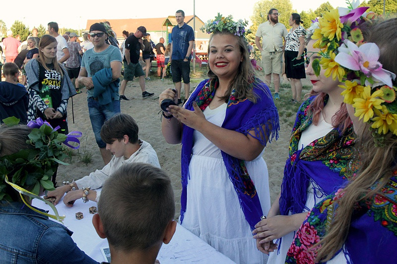 Wianki, tańce, fireshow – Noc Świętojańska w Trzebieży