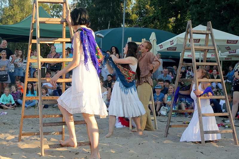 Wianki, tańce, fireshow – Noc Świętojańska w Trzebieży
