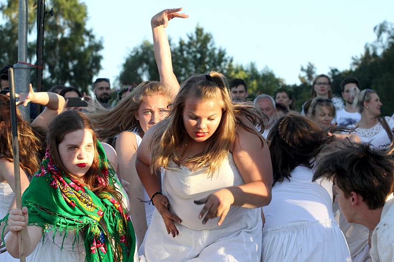 Wianki, tańce, fireshow – Noc Świętojańska w Trzebieży