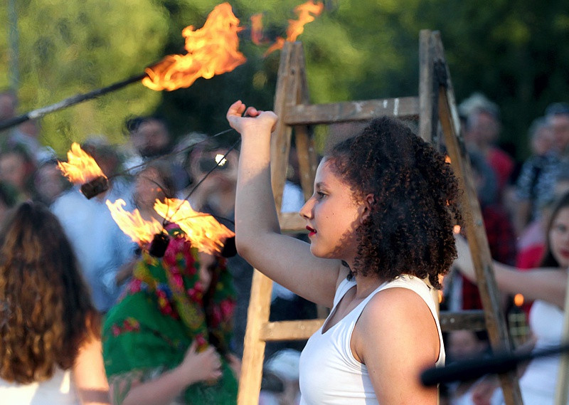 Wianki, tańce, fireshow – Noc Świętojańska w Trzebieży